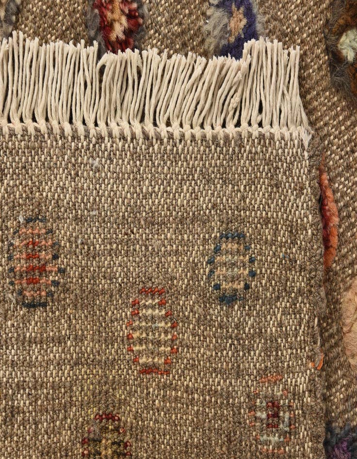 Detail image of 6' 8 x 9' 8  Hand Knotted Darya Wool Rug