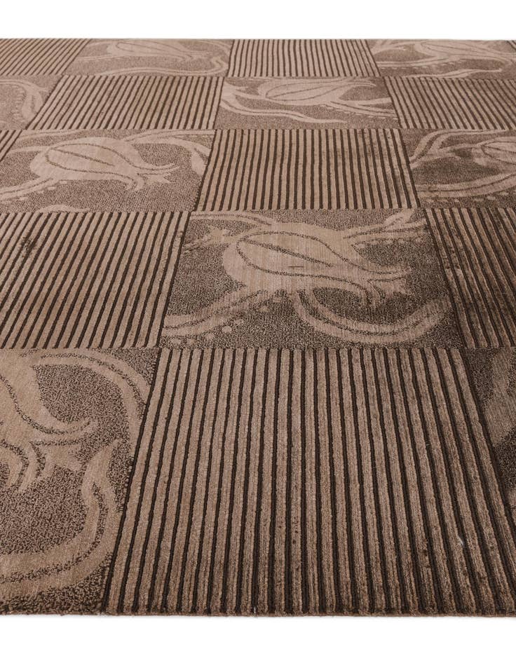 Detail image of 8' 2 x 10'  Hand Knotted Darya Wool Rug