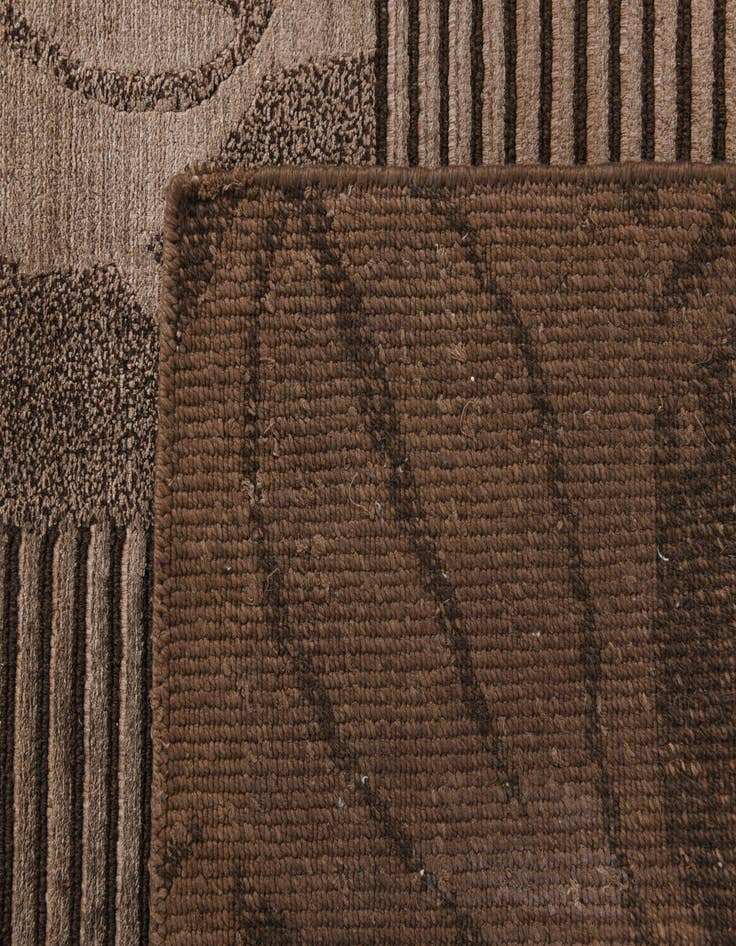 Detail image of 8' 2 x 10'  Hand Knotted Darya Wool Rug