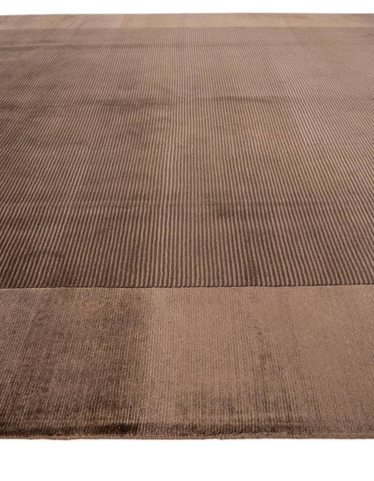 Detail image of 8' x 11' 6  Hand Knotted Darya Wool Rug