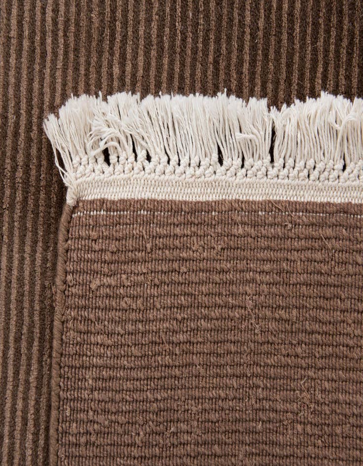 Detail image of 8' x 11' 6  Hand Knotted Darya Wool Rug