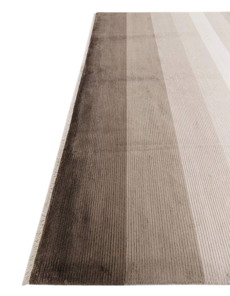 Detail image of 8' 2 x 11' 6  Hand Knotted Darya Wool Rug