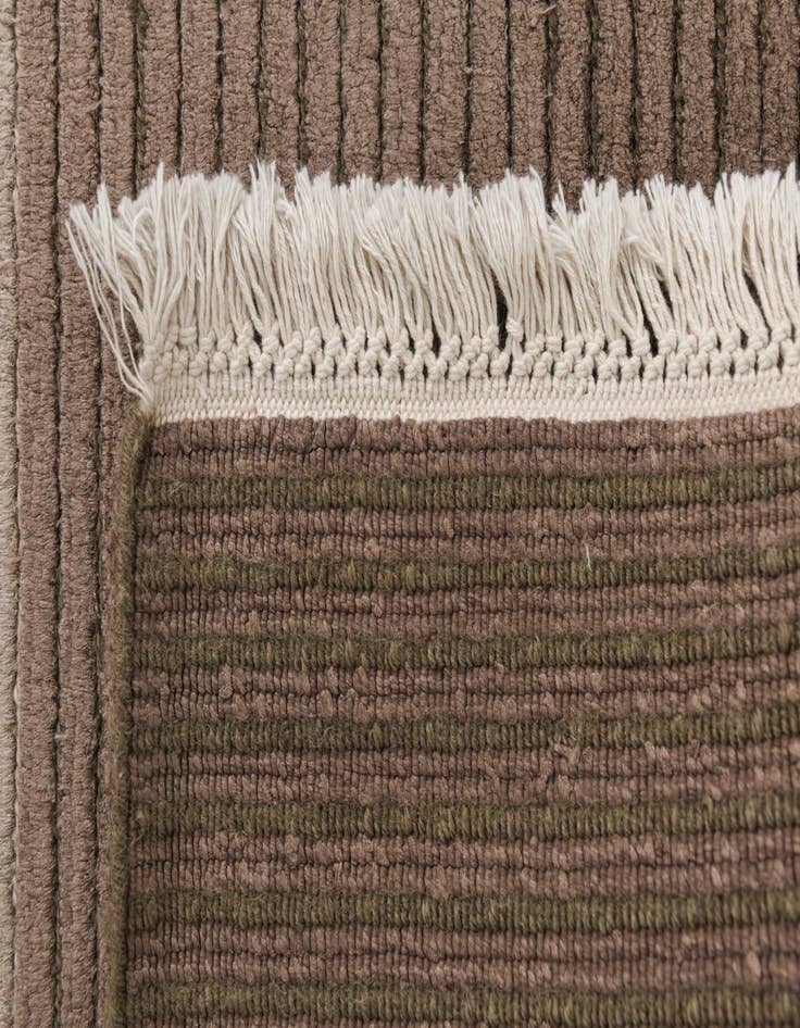 Detail image of 8' 2 x 11' 6  Hand Knotted Darya Wool Rug