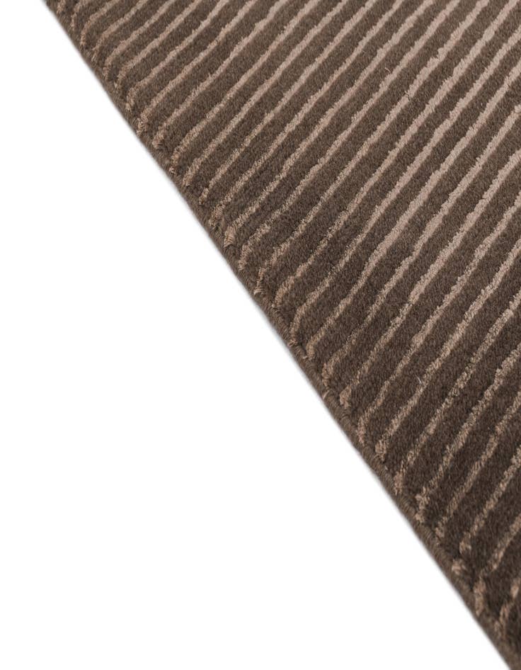 Detail image of 9' 9 x 13' 3  Hand Knotted Darya Wool Rug