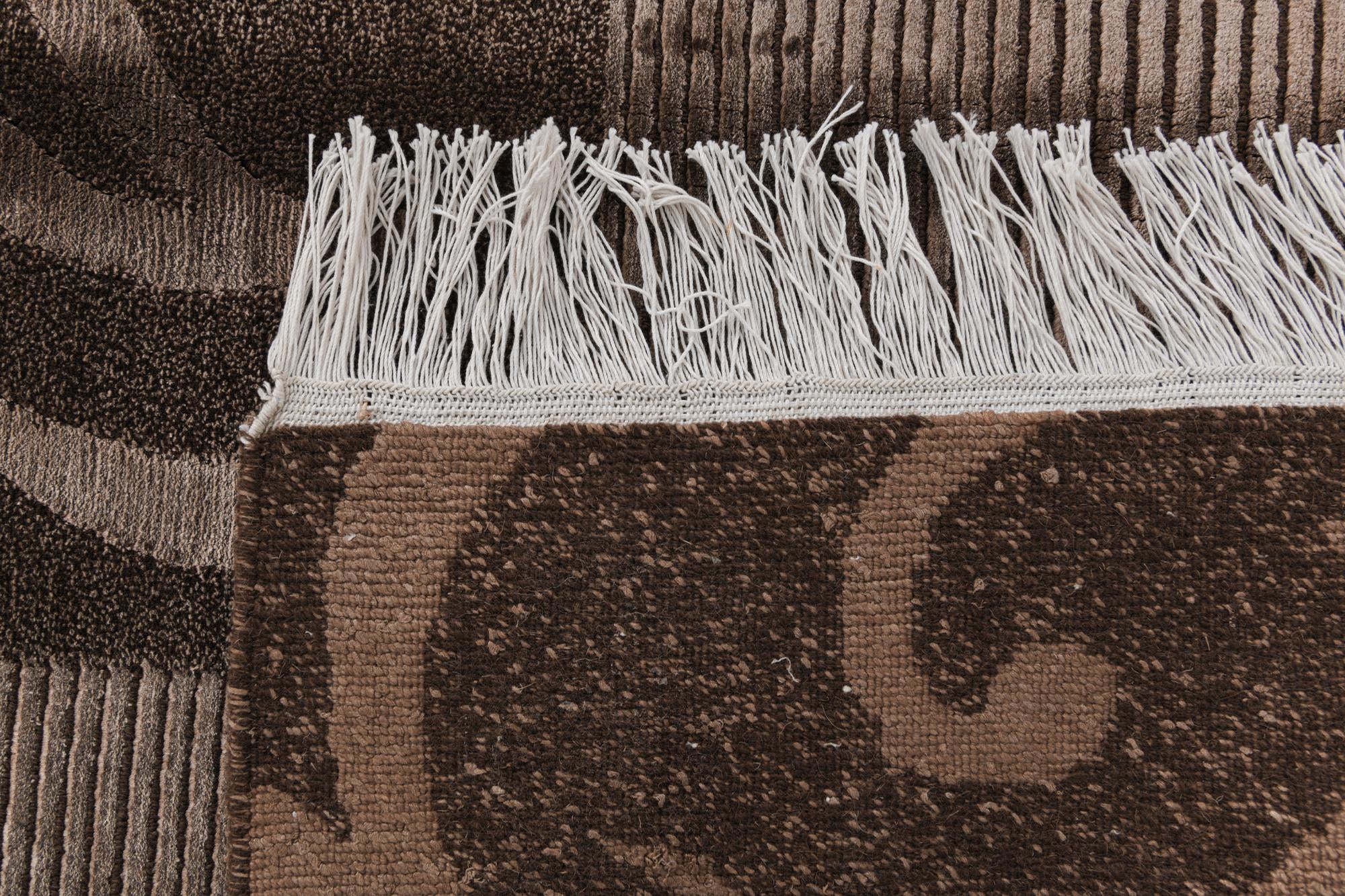 6' 8 x 10' Hand Knotted Darya Wool Rug