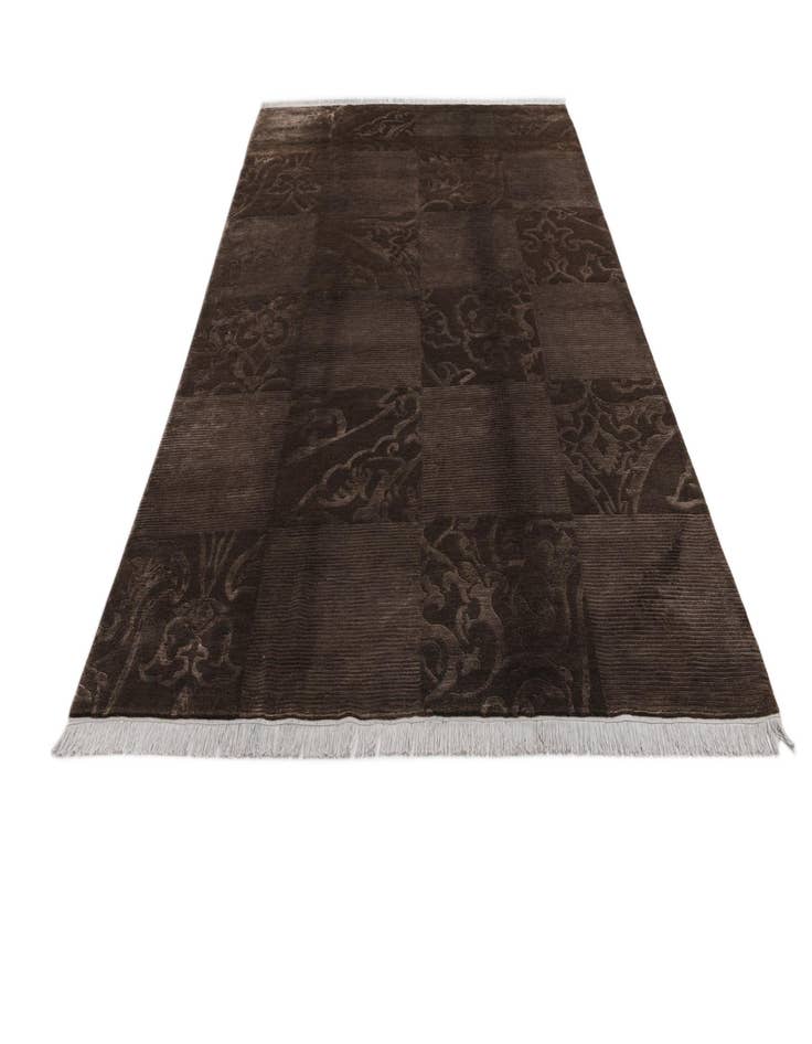 Detail image of 6' 9 x 10' 1  Hand Knotted Darya Wool Rug