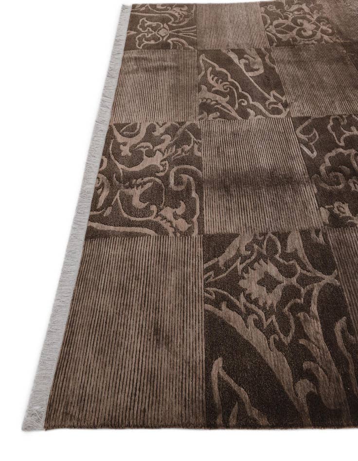 Detail image of 6' 9 x 10' 1  Hand Knotted Darya Wool Rug