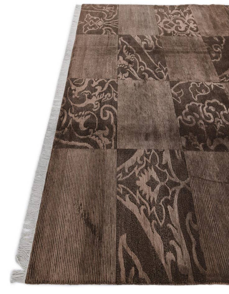 Detail image of 6' 9 x 10'  Hand Knotted Darya Wool Rug