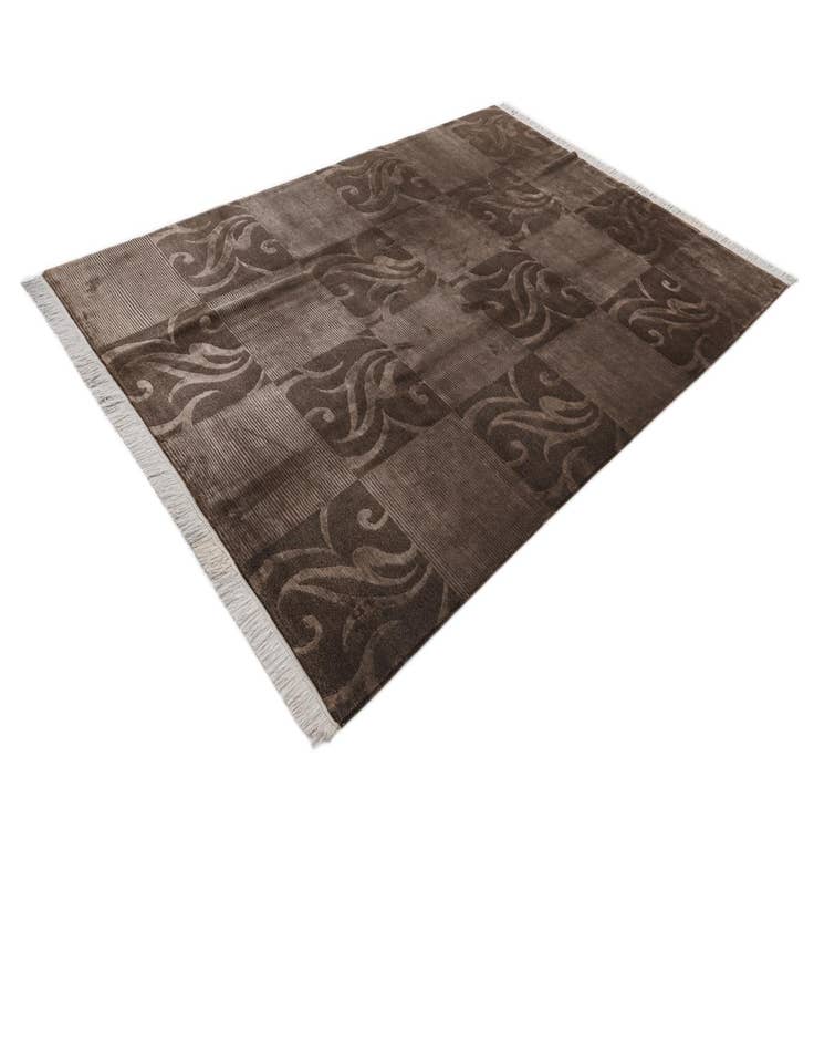 Detail image of 6' 8 x 9' 9  Hand Knotted Darya Wool Rug