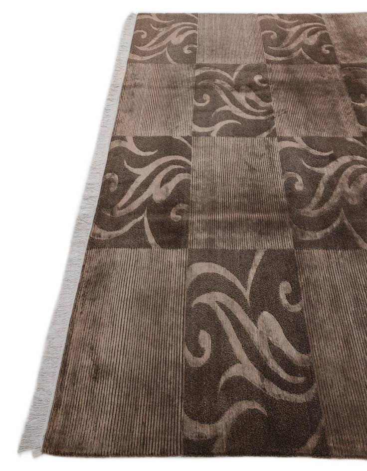 Detail image of 6' 8 x 9' 9  Hand Knotted Darya Wool Rug