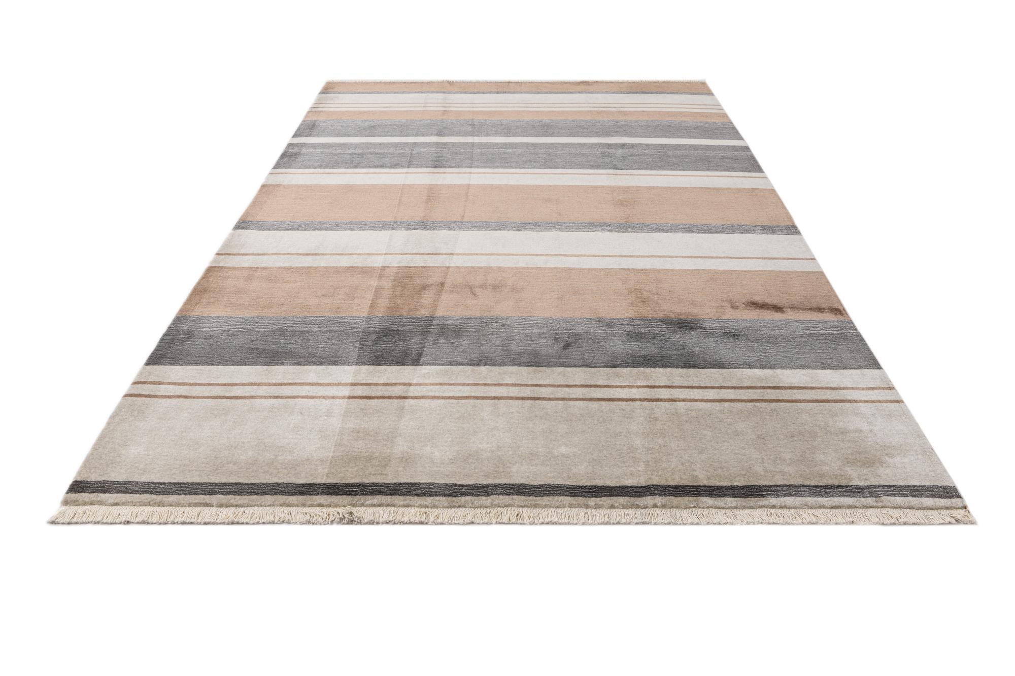 6' 7 x 9' 9 Hand Knotted Darya Wool Rug