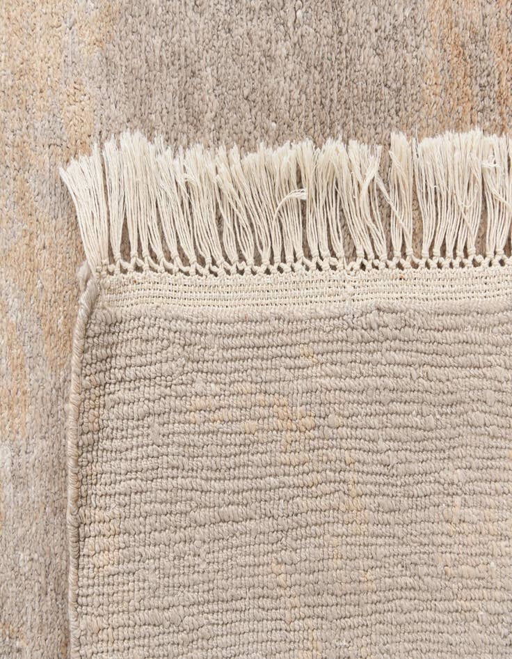 Detail image of 6' 8 x 9' 2  Hand Knotted Darya Wool Rug