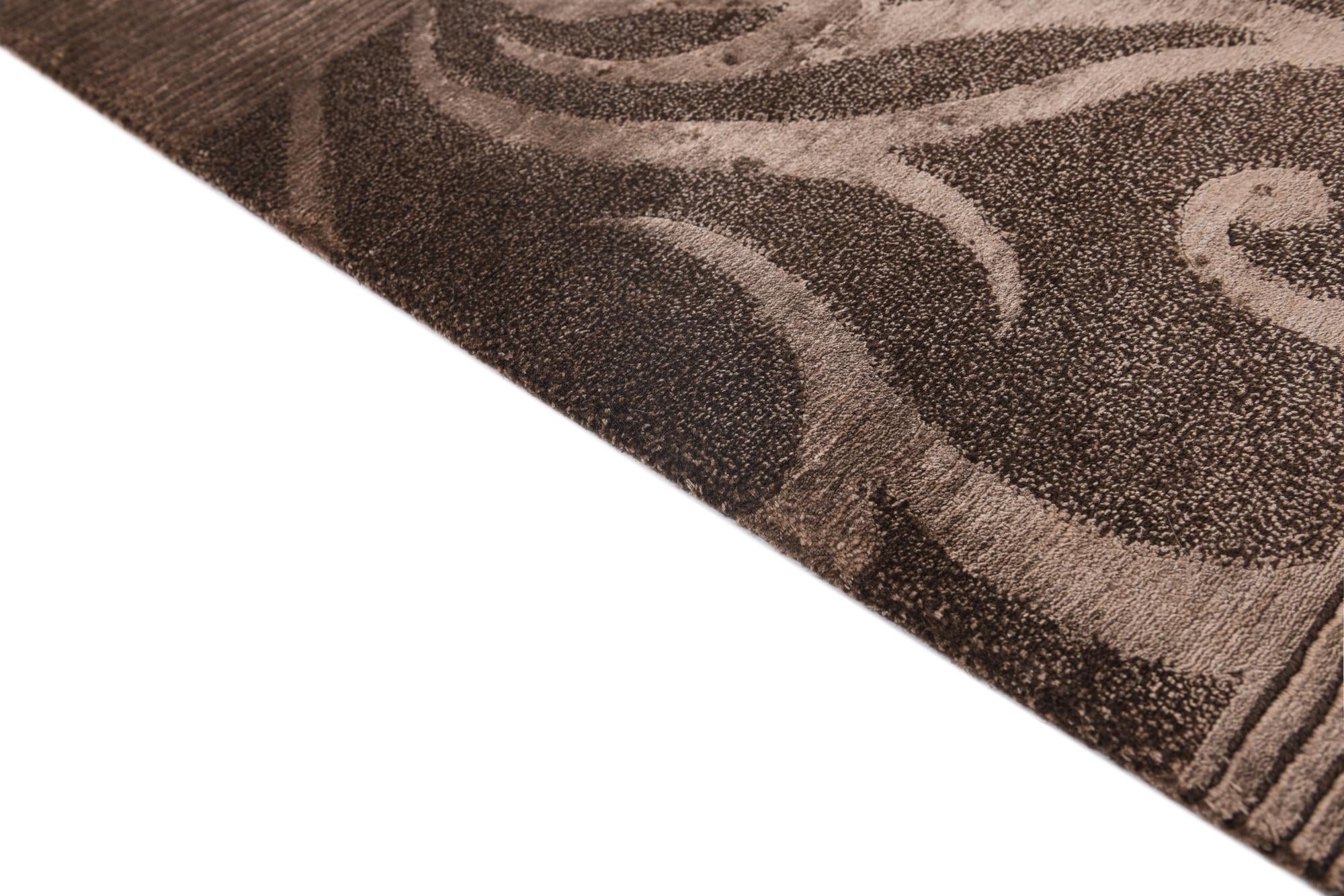 5' 9 x 7' 10 Hand Knotted Darya Wool Rug