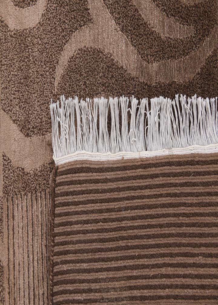 5' 8 x 8' Darya Rug