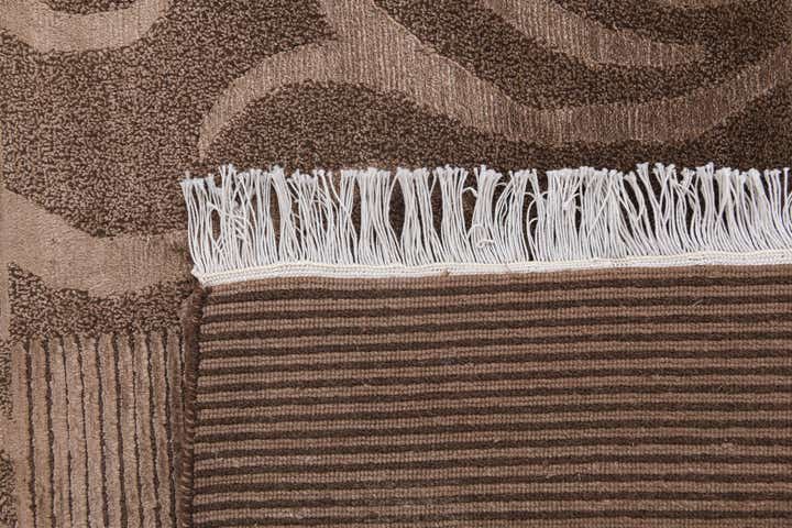 5' 8 x 8' Darya Rug
