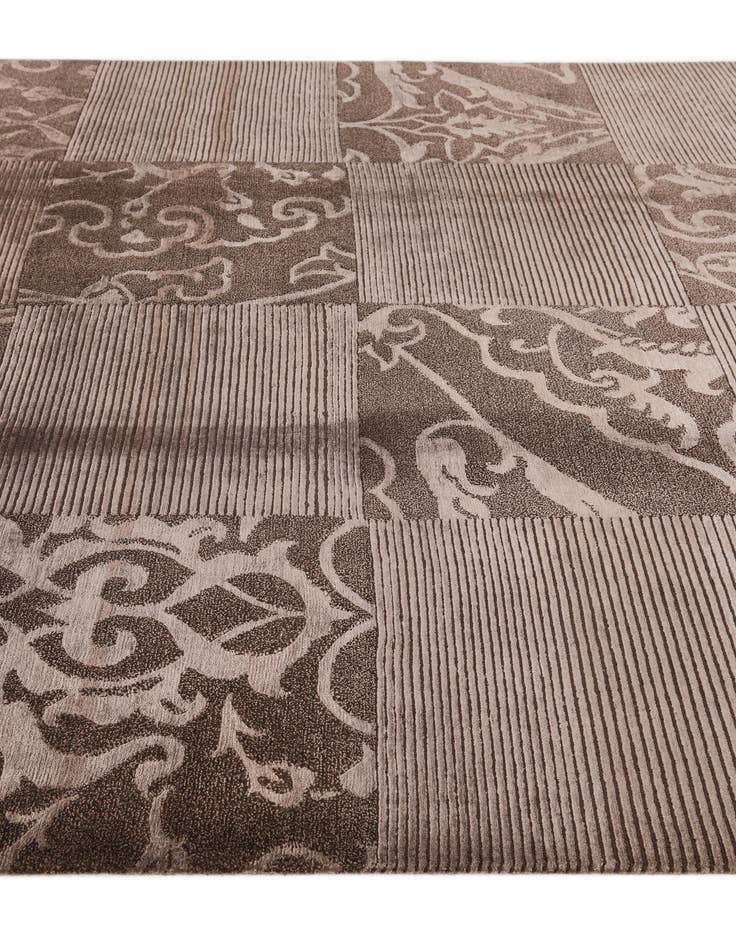 Detail image of 5' 10 x 8' 1 Darya Rug