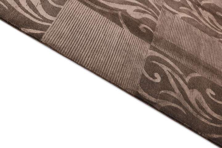 5' 8 x 8' Darya Rug