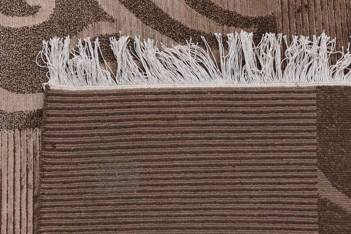 5' 9 x 8' Darya Rug