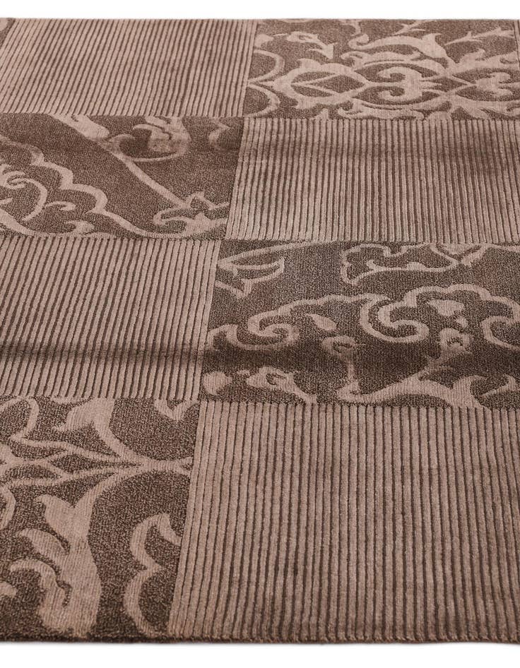 Detail image of 5' 5 x 8' Darya Rug