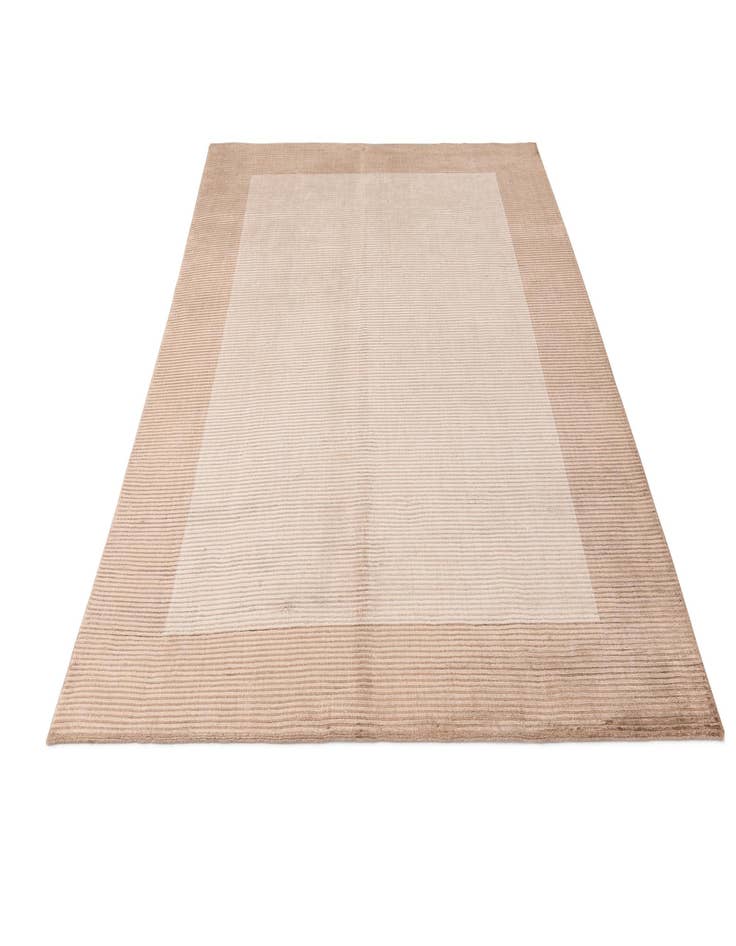 Detail image of 5' 5 x 7' 9 Darya Rug