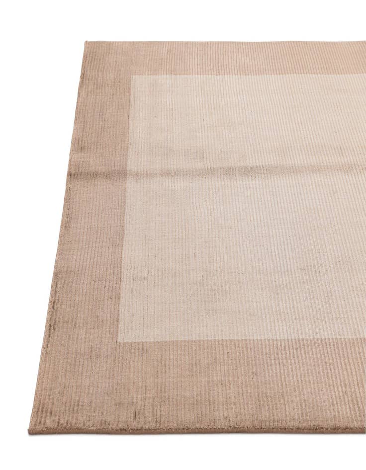 Detail image of 5' 5 x 7' 9 Darya Rug