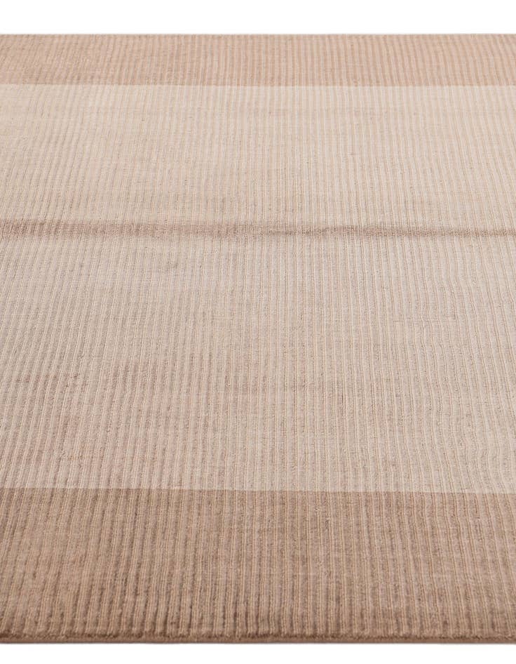 Detail image of 5' 5 x 7' 9 Darya Rug