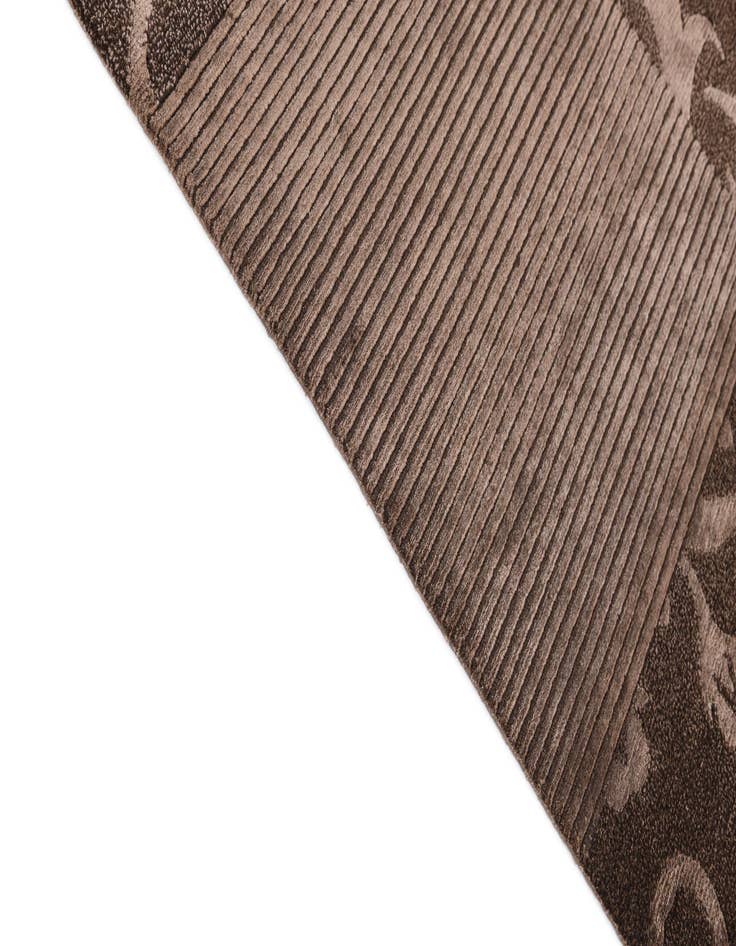 Detail image of 5' 9 x 8' Darya Rug