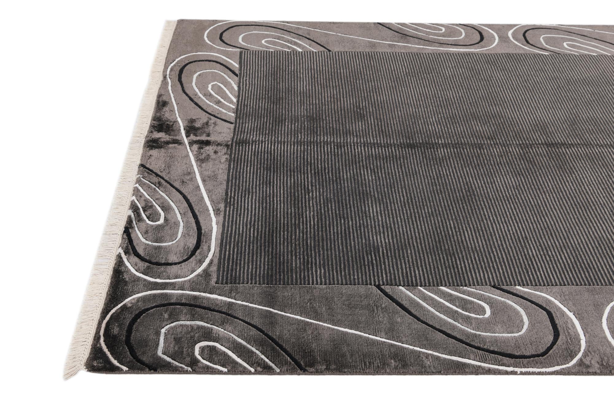 4' 7 x 7' 10 Hand Knotted Darya Wool Rug