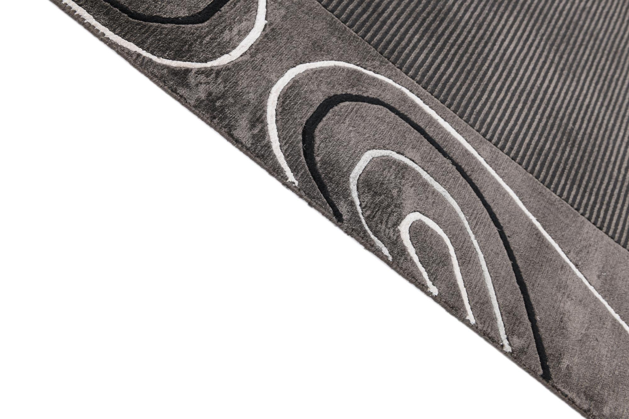 4' 7 x 7' 10 Hand Knotted Darya Wool Rug