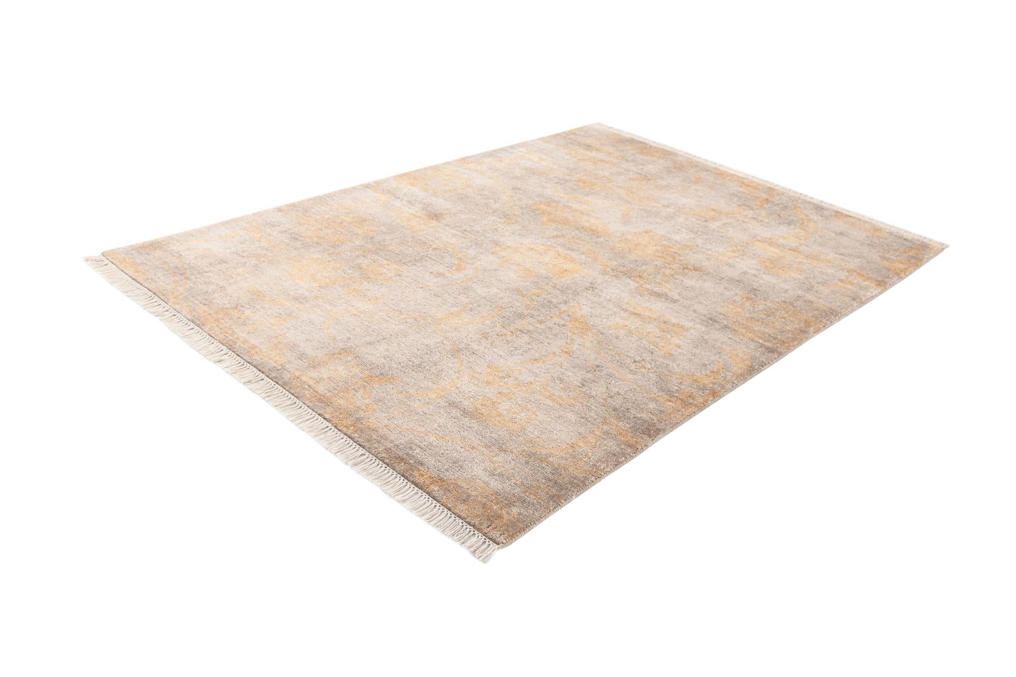 5' 7 x 8' Hand Knotted Darya Wool Rug