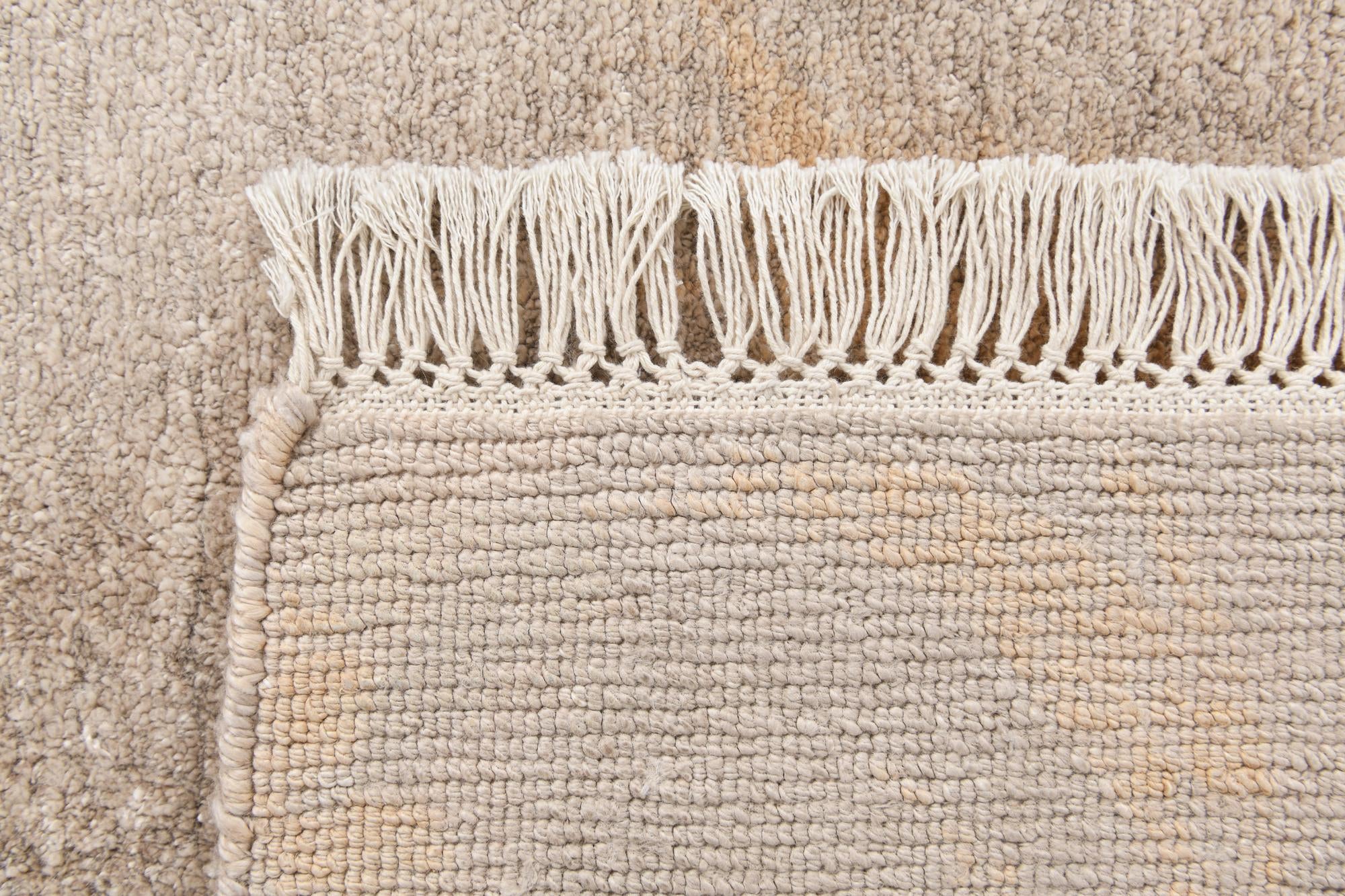 5' 7 x 8' Hand Knotted Darya Wool Rug