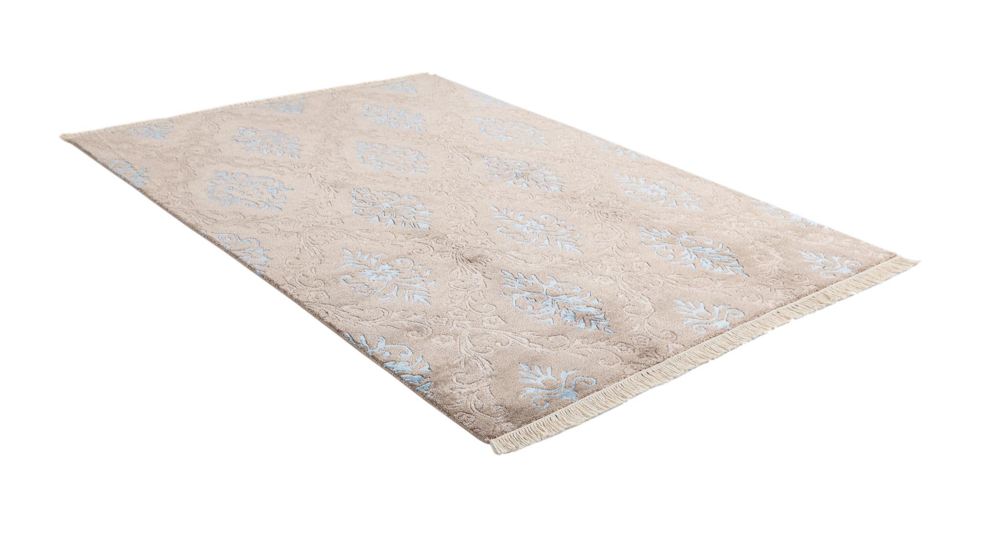 5' 7 x 7' 9 Hand Knotted Darya Wool Rug
