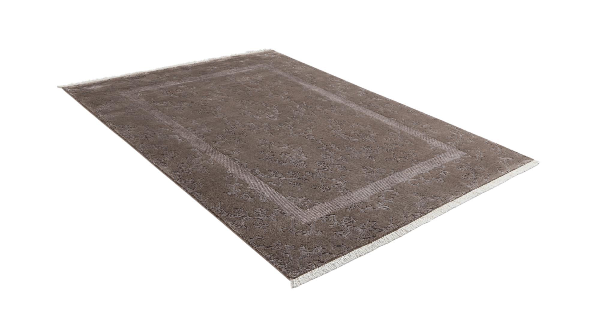 5' 8 x 8' Hand Knotted Darya Wool Rug