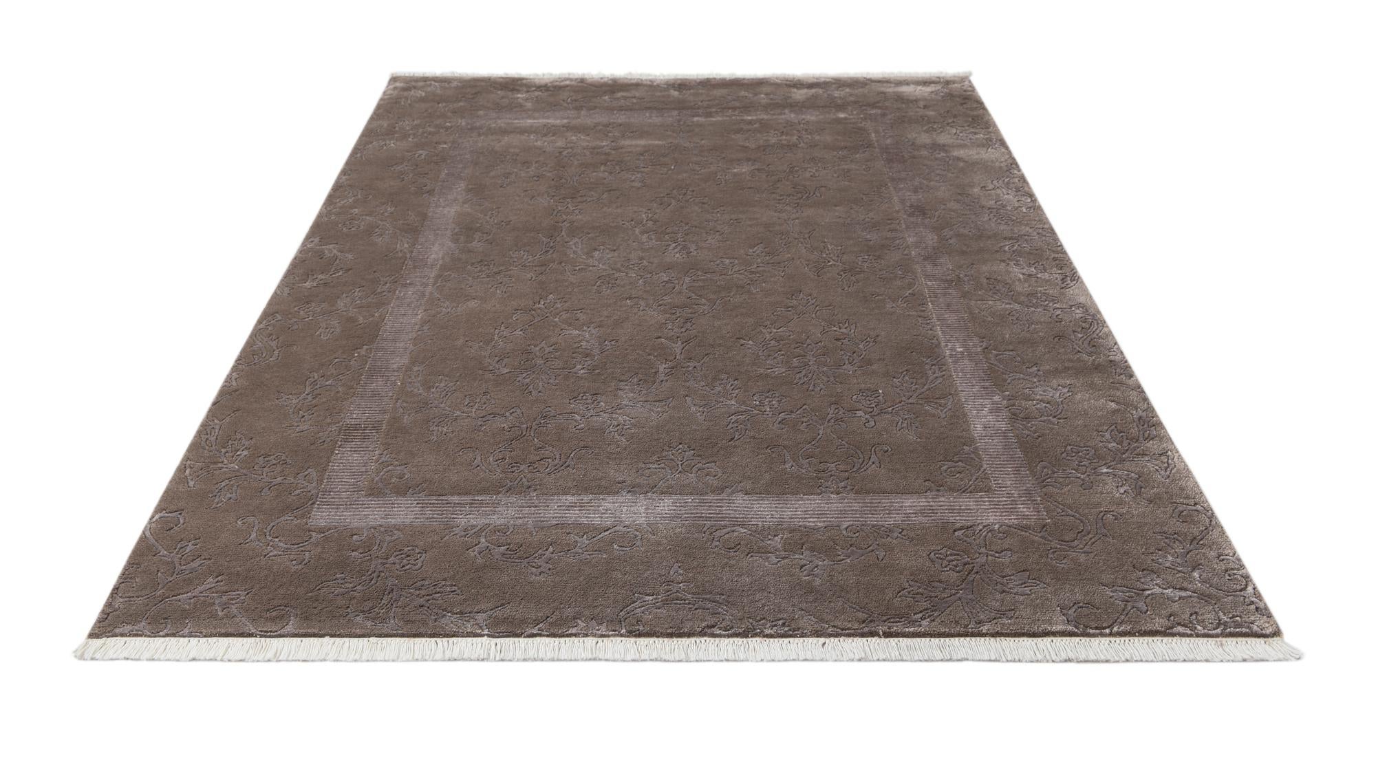 5' 8 x 8' Hand Knotted Darya Wool Rug