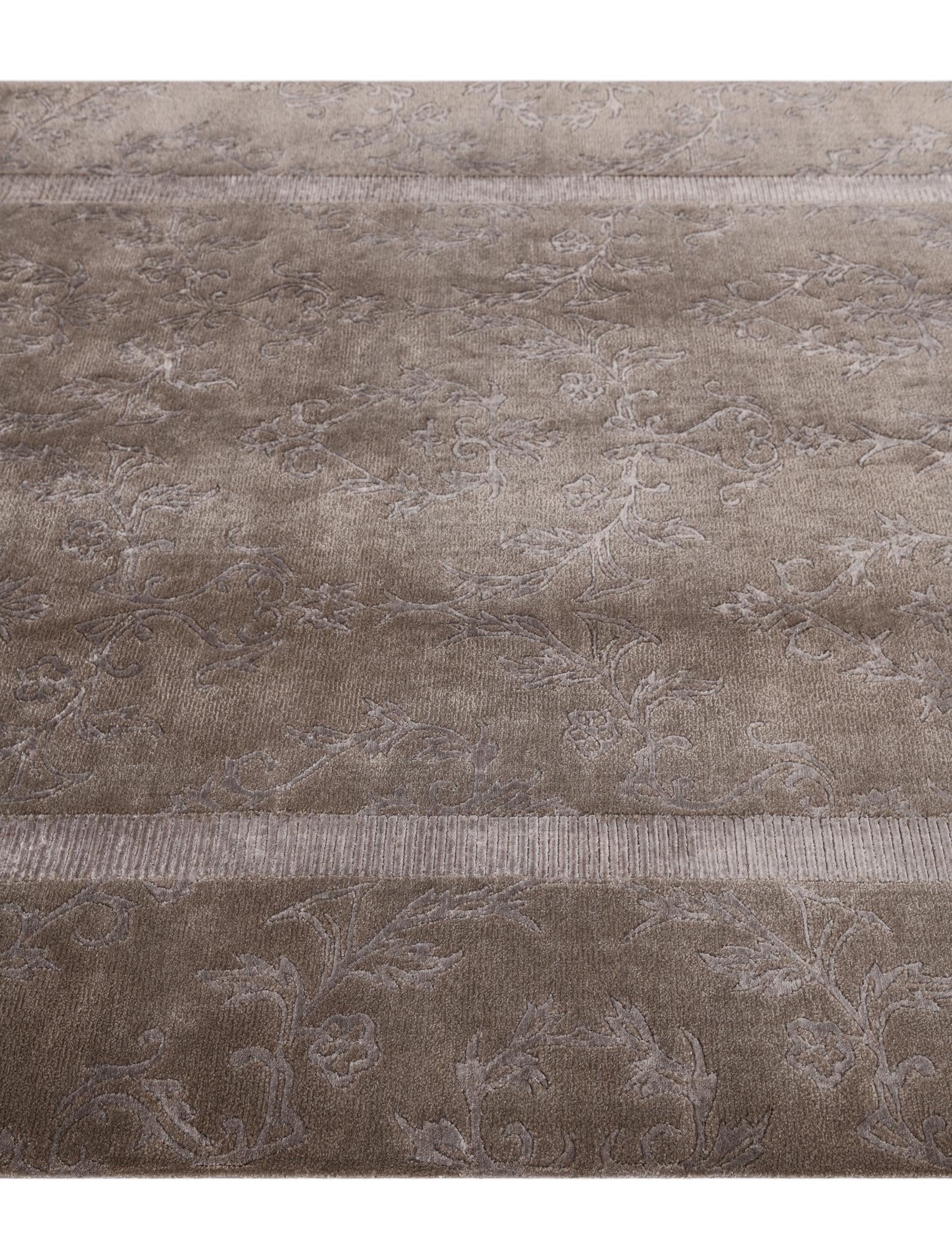 5' 8 x 8' Hand Knotted Darya Wool Rug