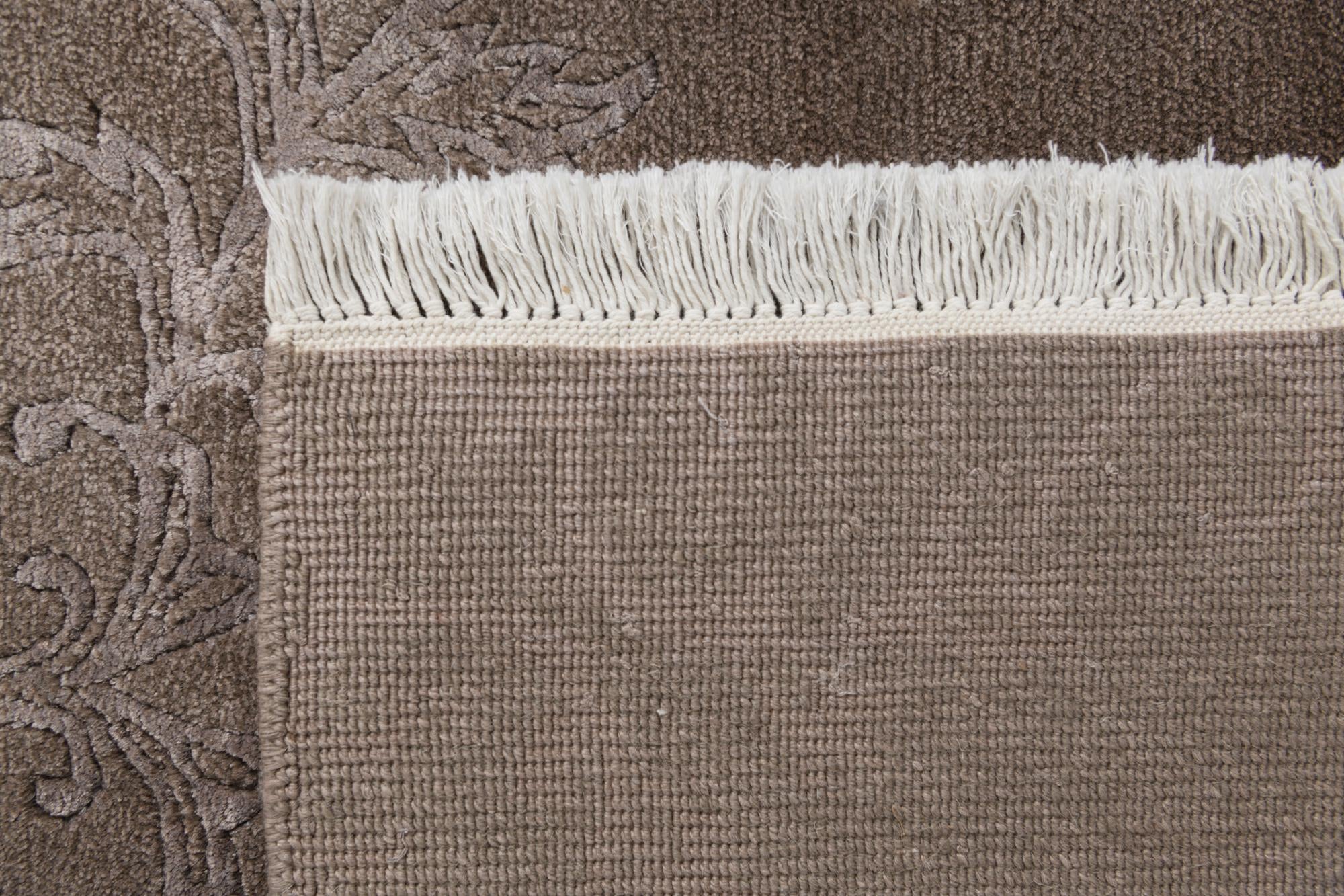 5' 8 x 8' Hand Knotted Darya Wool Rug