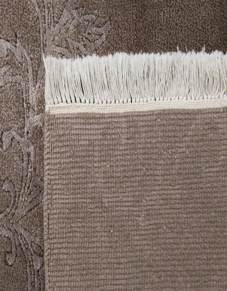 Detail image of 5' 8 x 8'  Hand Knotted Darya Wool Rug