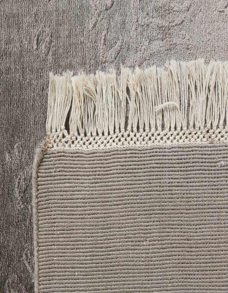 Detail image of 5' 7 x 7' 9  Hand Knotted Darya Wool Rug