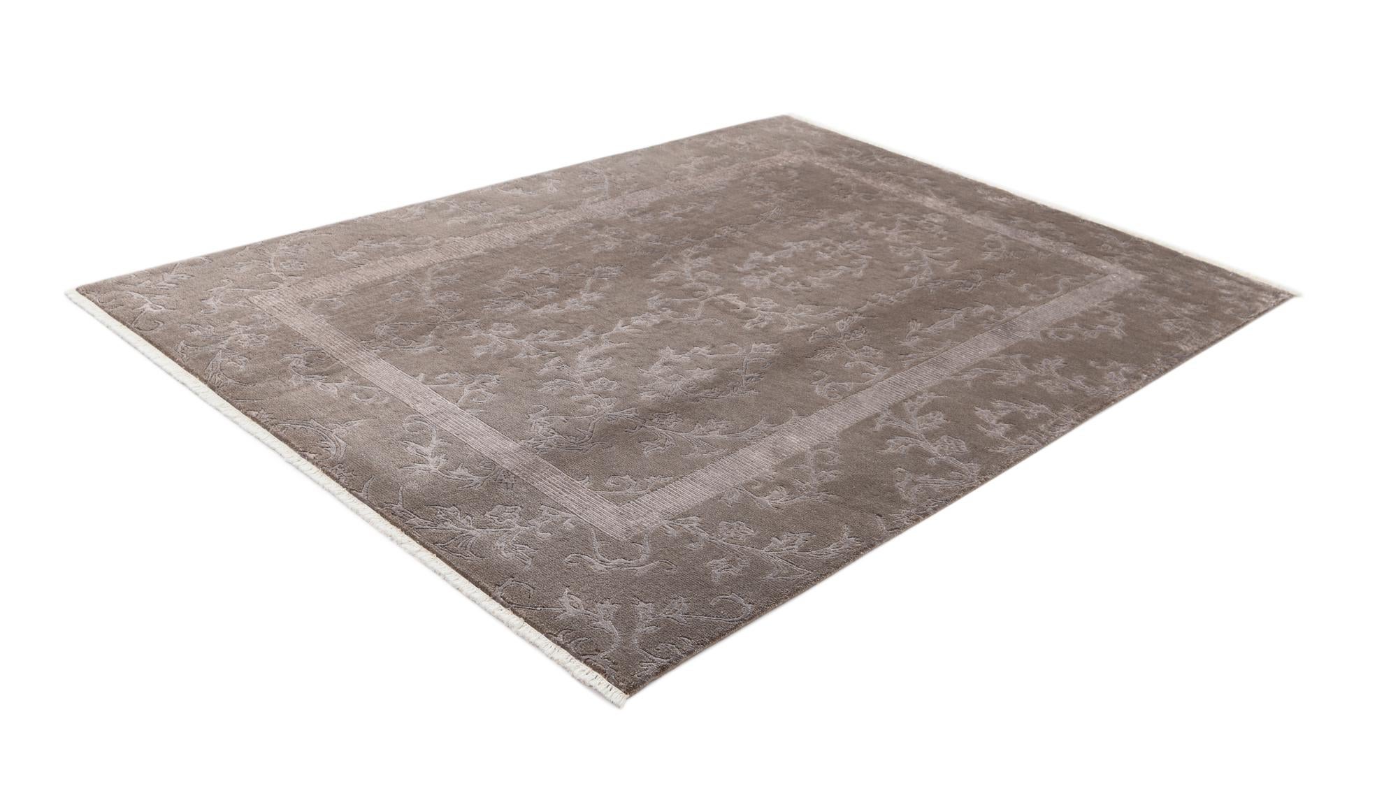 5' 7 x 8' Hand Knotted Darya Wool Rug