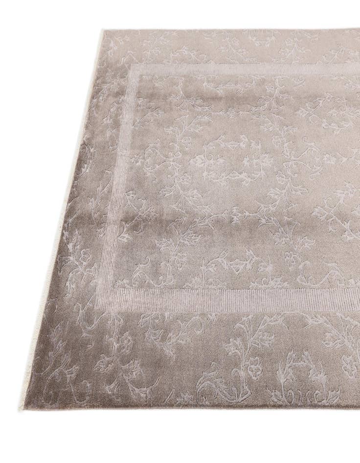 Detail image of 5' 7 x 8'  Hand Knotted Darya Wool Rug