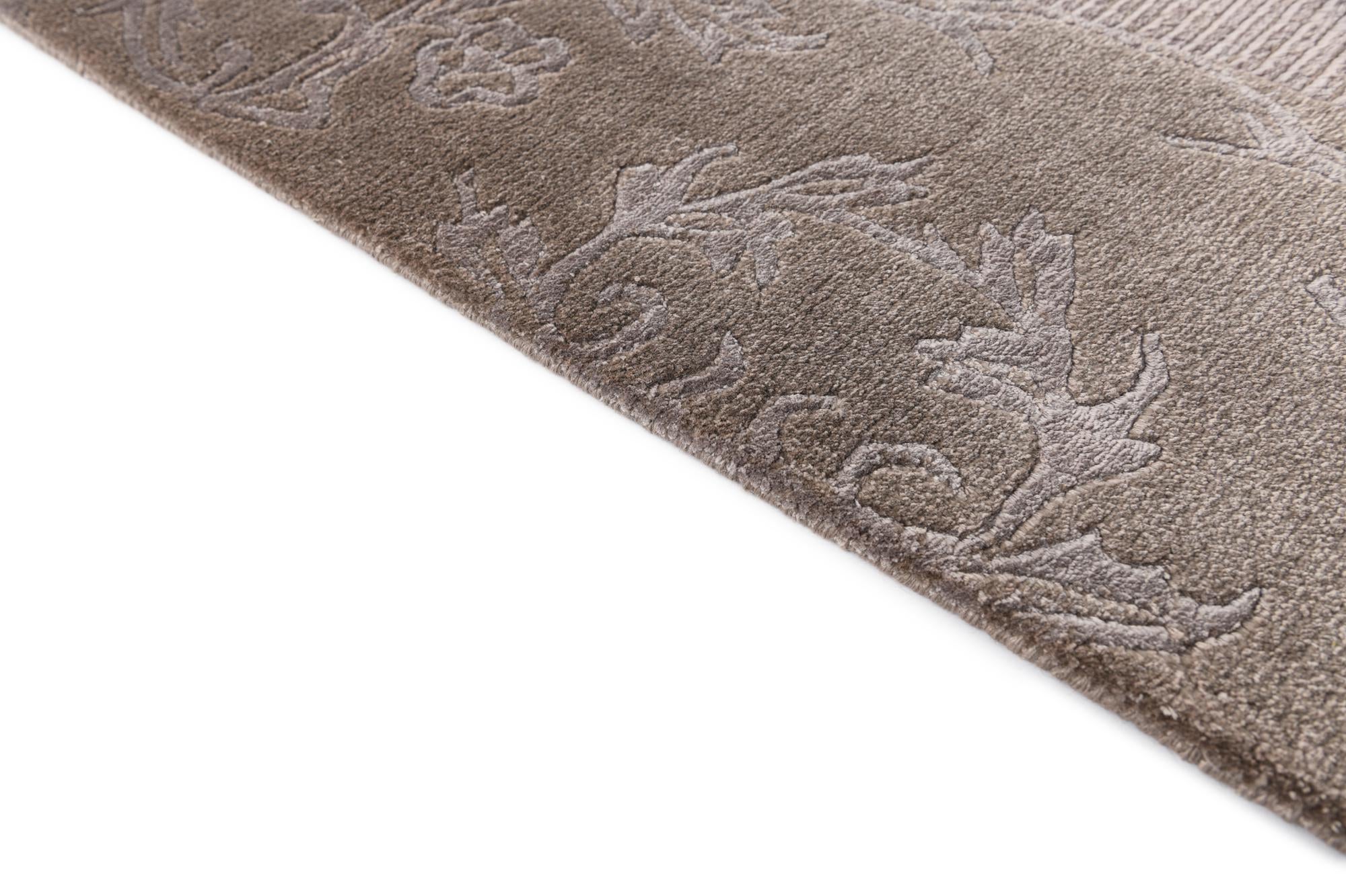 5' 7 x 8' Hand Knotted Darya Wool Rug