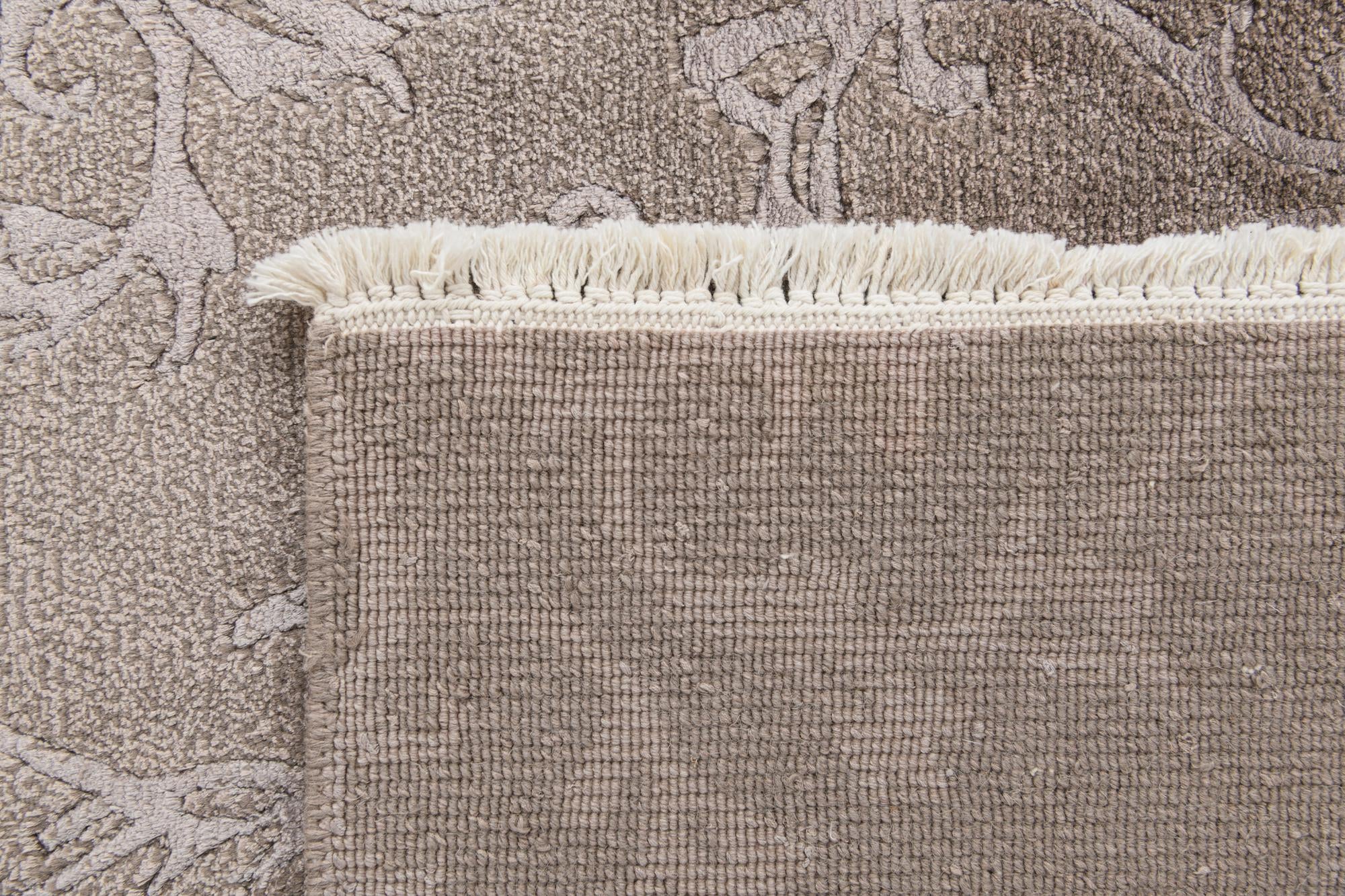 5' 7 x 8' Hand Knotted Darya Wool Rug