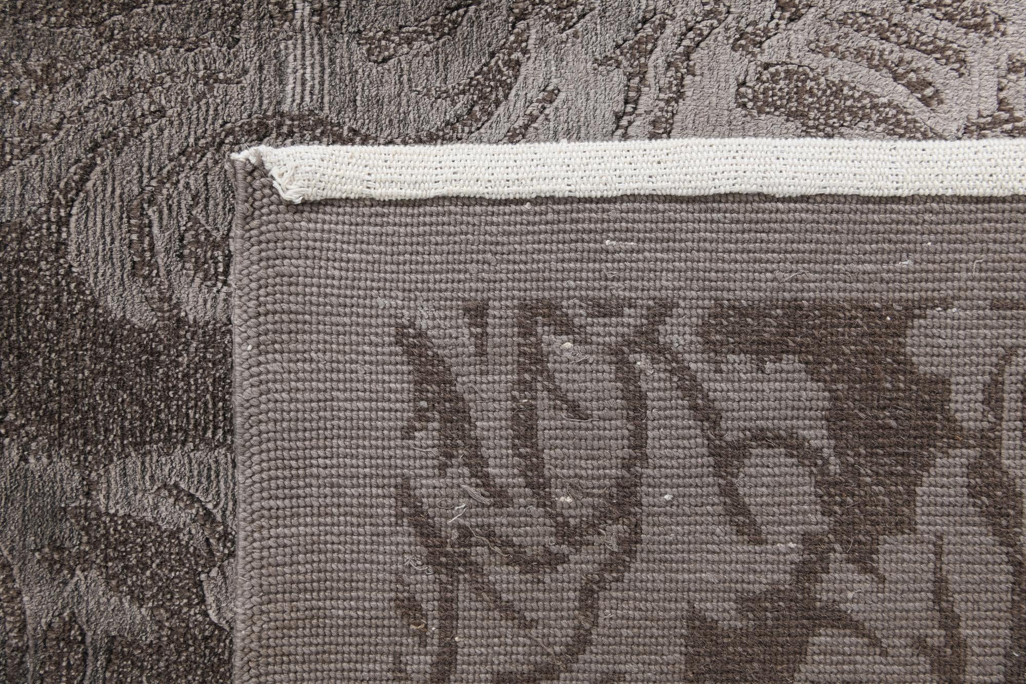 5' 9 x 8' Hand Knotted Darya Wool Rug