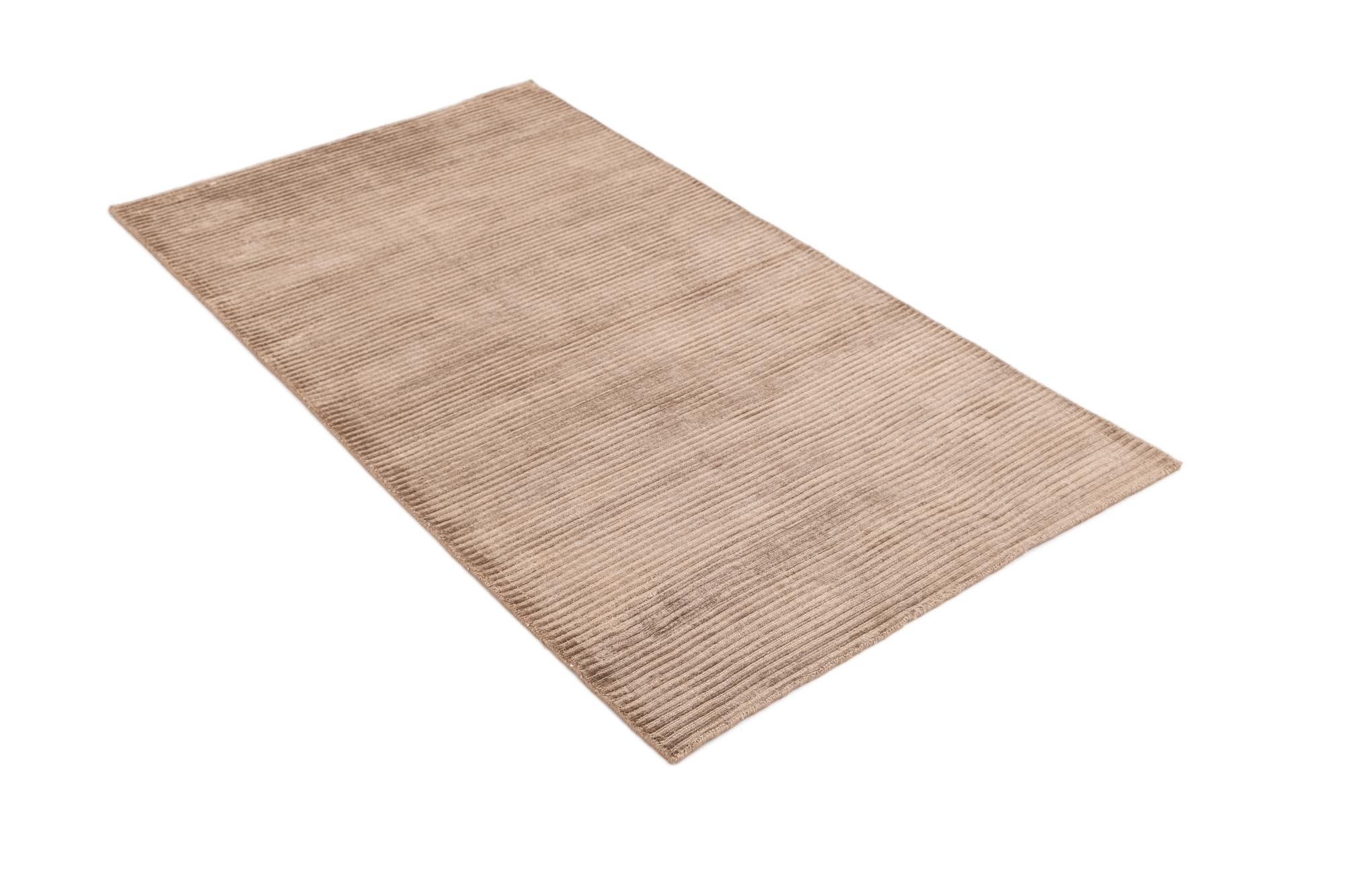 2' 8 x 5' Hand Knotted Darya Wool Rug