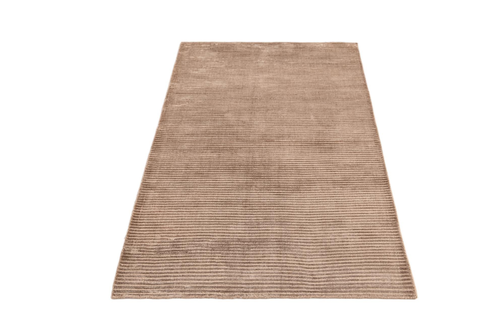 2' 8 x 5' Hand Knotted Darya Wool Rug