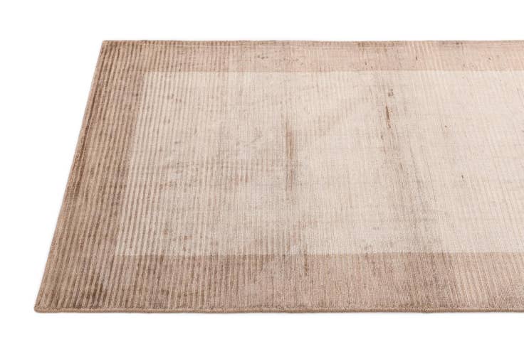 Detail image of 2' 8 x 4' 11 Hand Knotted Darya Wool Rug