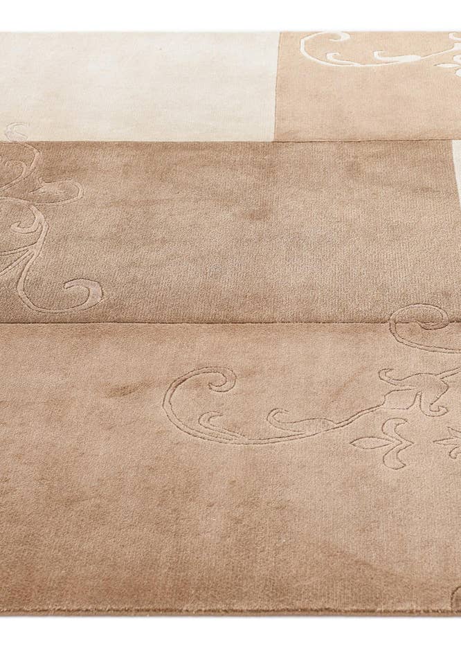 Detail image of 5' 7 x 8' Darya Rug