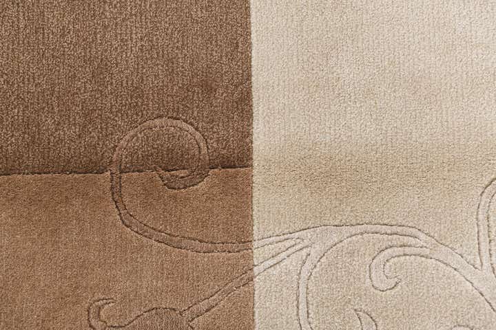 5' 7 x 8' Darya Rug