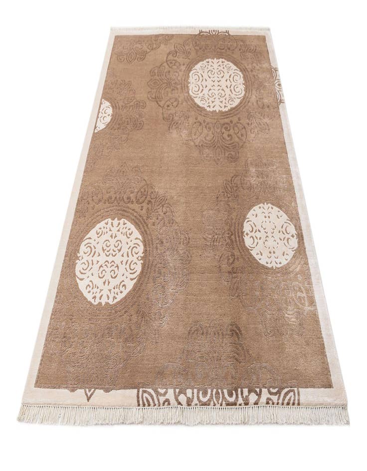 Detail image of 5' 9 x 8' 1 Darya Rug