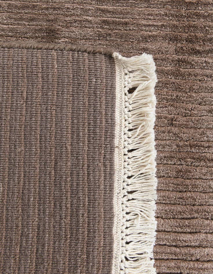 Detail image of 4' 10 x 6' 7 Darya Rug